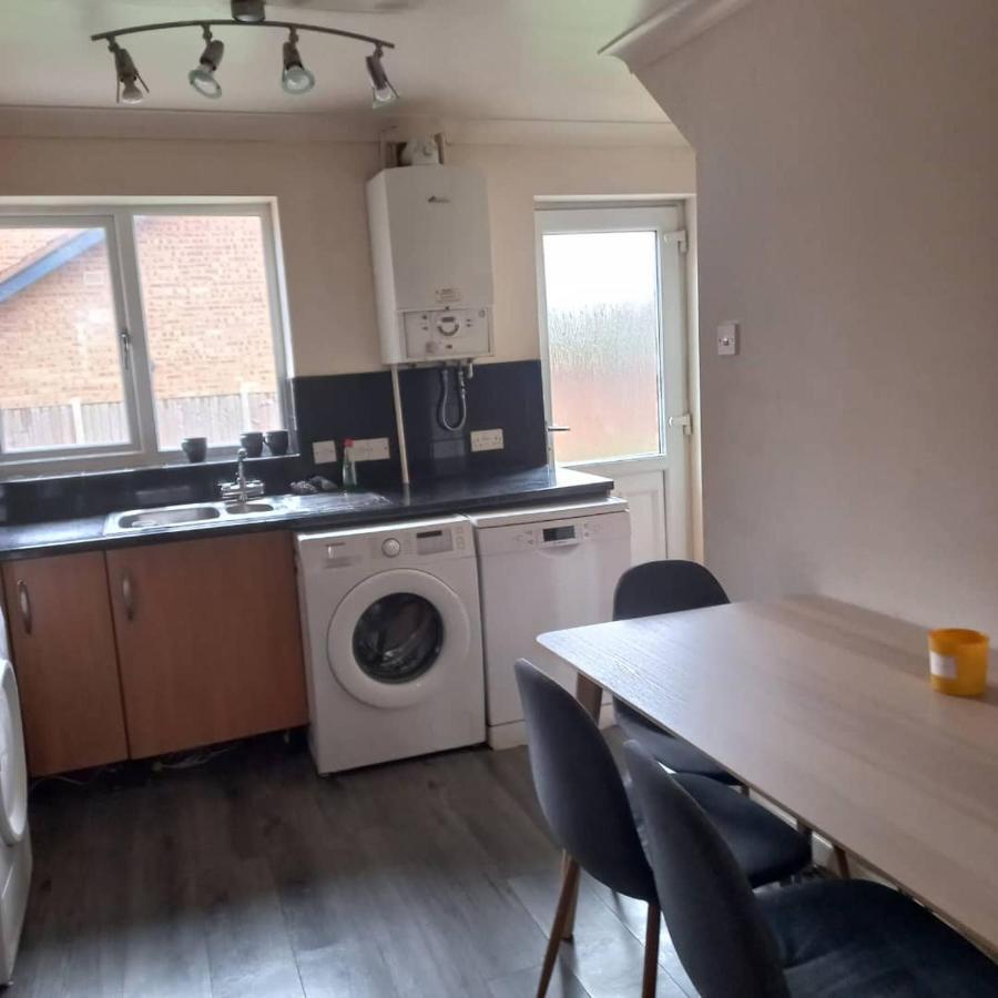 Hamilton 3 Bedrooms 10 Minutes From City Centre لايستر المظهر الخارجي الصورة